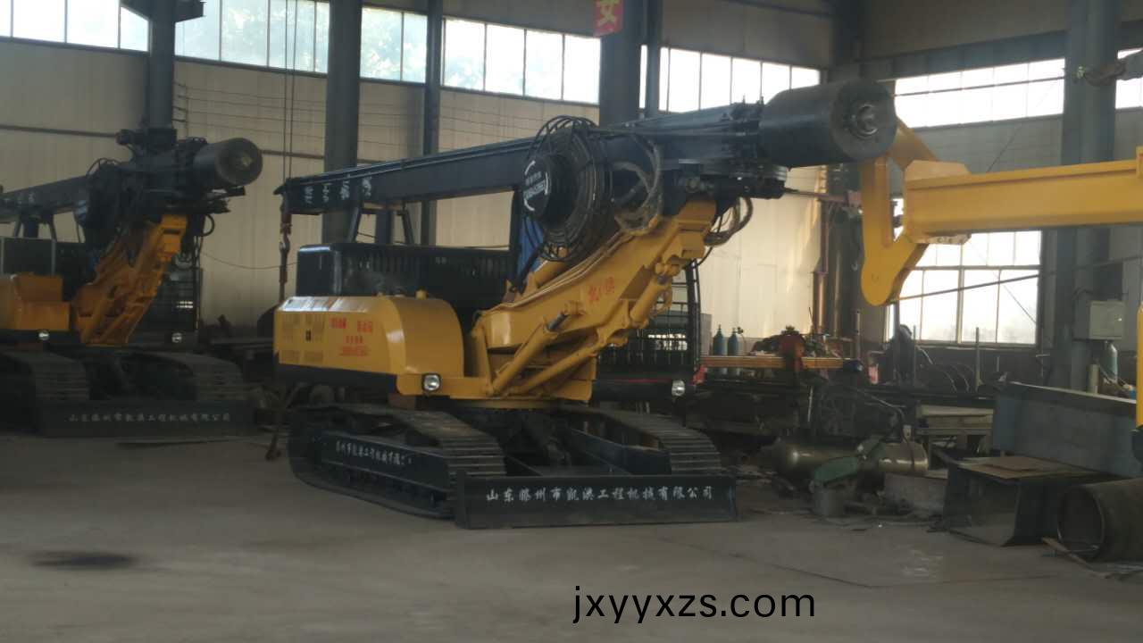 凱澳(ao)鏇挖鑽(zuan)機(jī)車(chē)間(jian)
